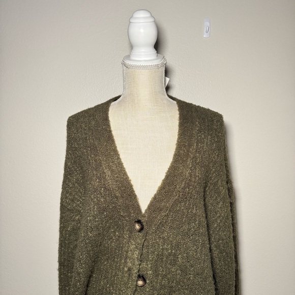#0004 - Topshop | Knitted Plated Boyfriend Long Line Boucle Cardigan - Picture 6 of 7
